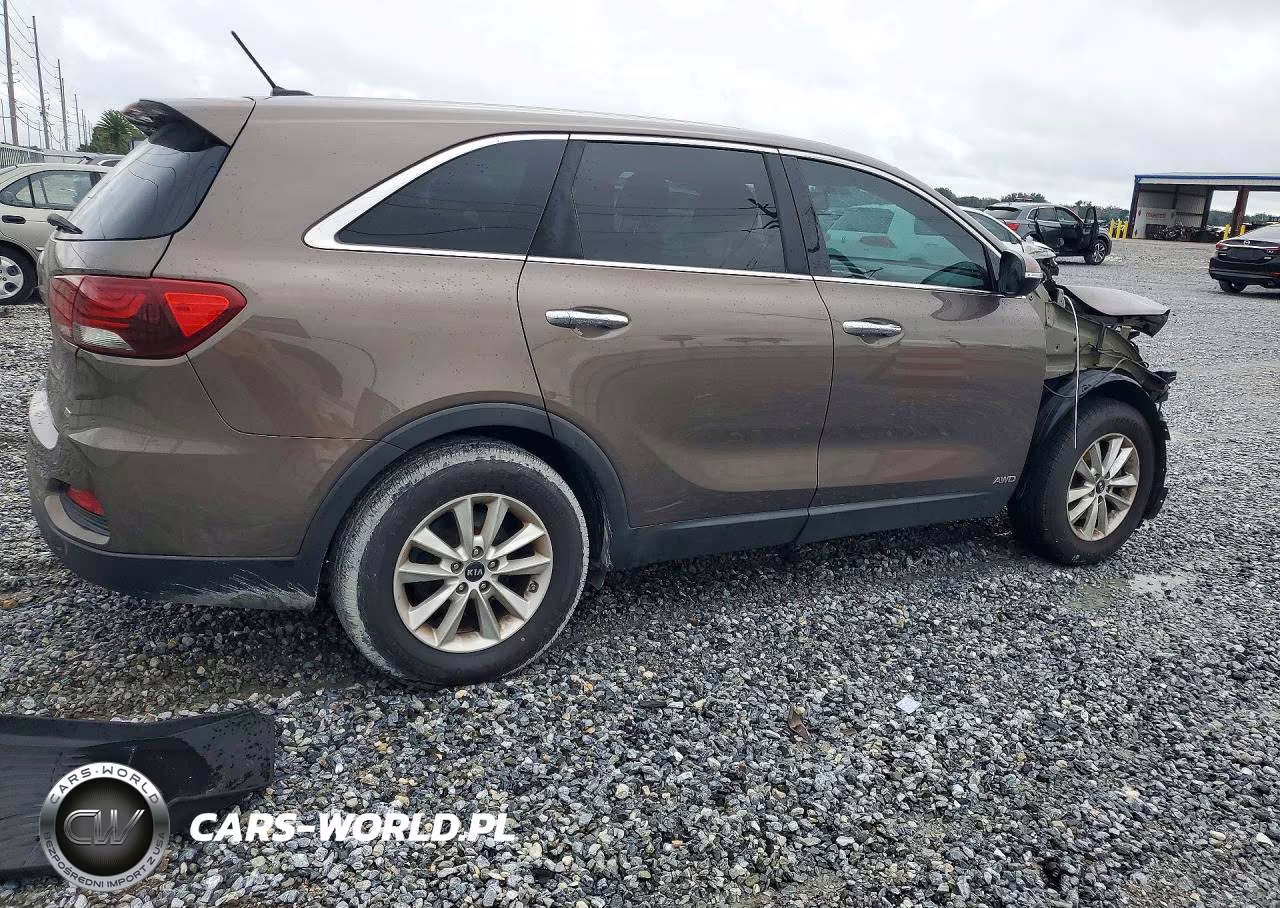2019 Kia Sorento Lx VIN:5XYPGDA35KG563410 - 3