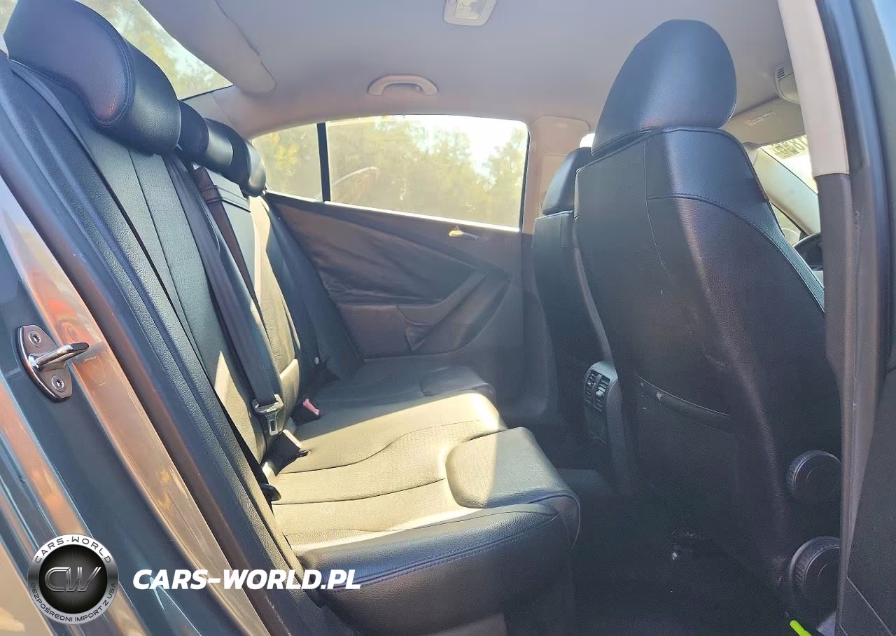 2007 Volkswagen Passat VIN:WVWJK73C97P116473 - 10