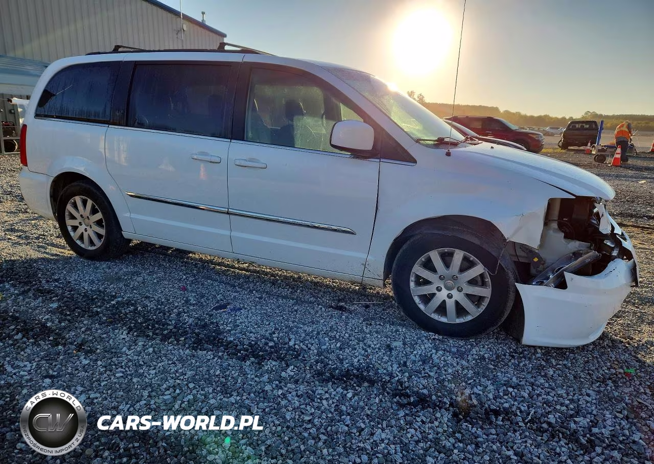 2014 Chrysler Town & Country Touring VIN:2C4RC1BG2ER236239 - 4