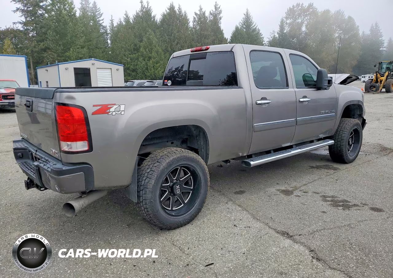 2013 GMC Sierra K2500 Denali VIN:1GT125E83DF155090 - 3