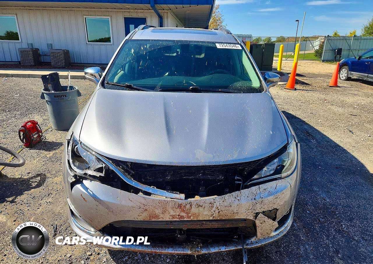 2018 Chrysler Pacifica Limited VIN:2C4RC1GG7JR251788 - 5