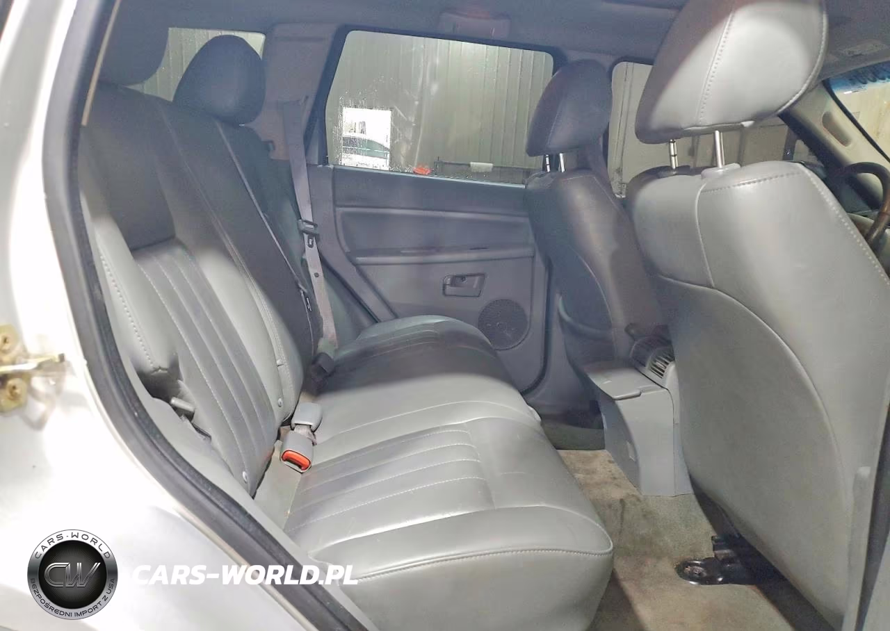 2005 Jeep Grand Cherokee Laredo VIN:1J4HR48N35C702605 - 11