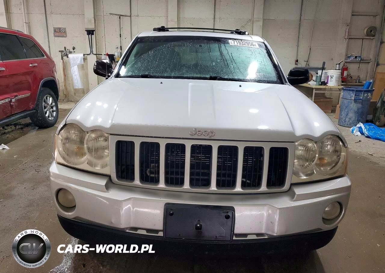2005 Jeep Grand Cherokee Laredo VIN:1J4HR48N35C702605 - 5