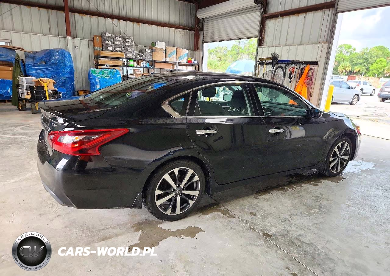 2017 Nissan Altima 2.5 Sr VIN:1N4AL3AP5HC493375 - 3