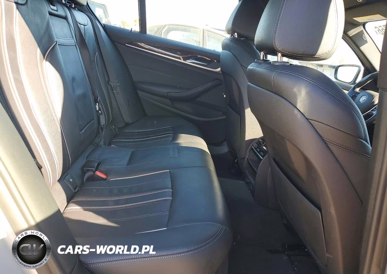 2019 BMW 530Xe VIN:WBAJB1C50KB377055 - 10