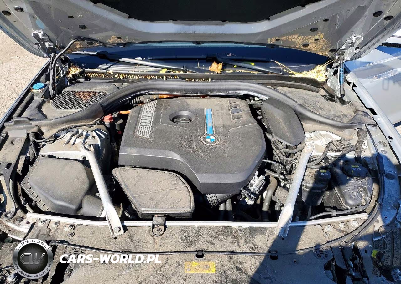 2019 BMW 530Xe VIN:WBAJB1C50KB377055 - 11
