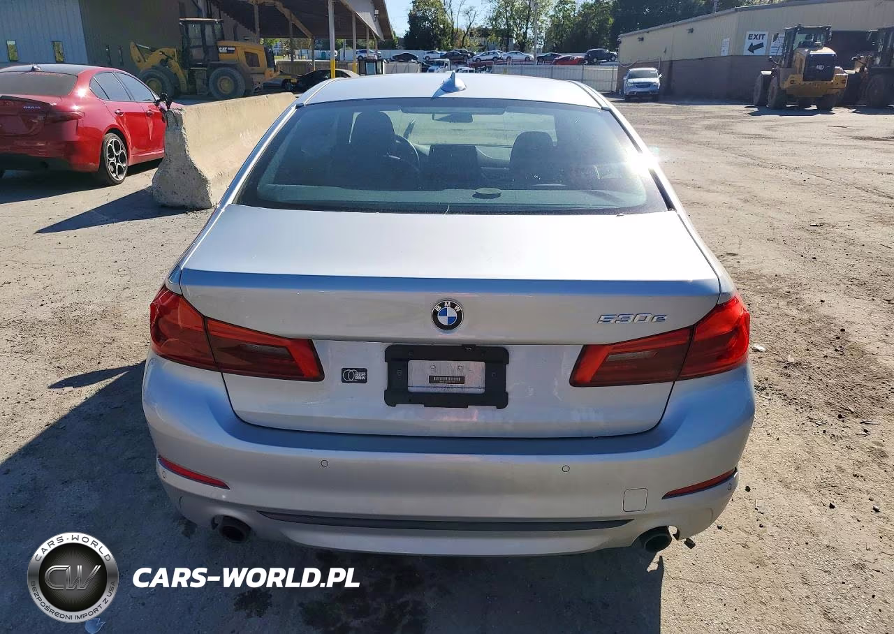 2019 BMW 530Xe VIN:WBAJB1C50KB377055 - 6
