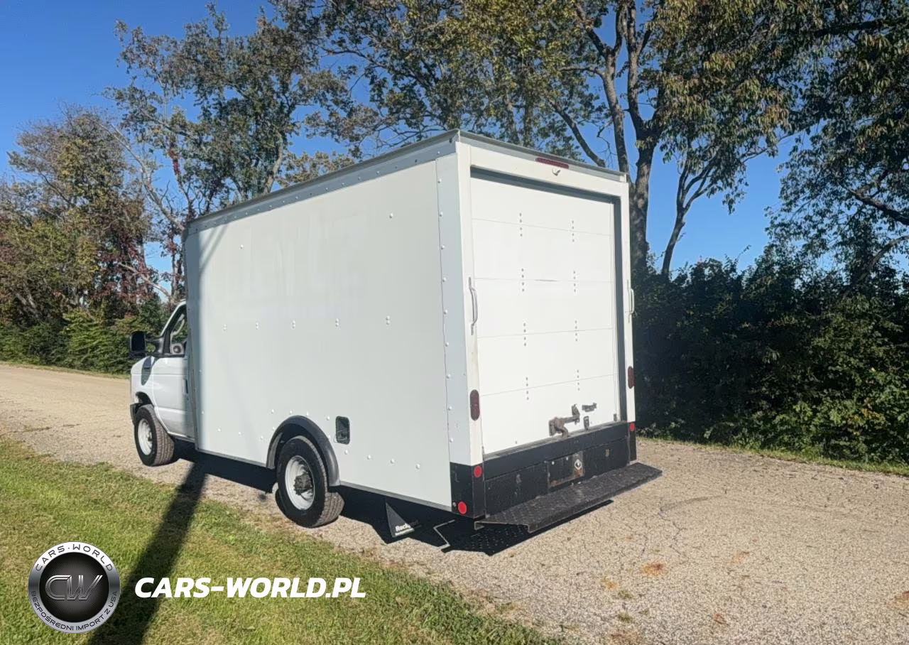 2022 Ford Econoline E350 Super Duty Cutaway Van VIN:1FDWE3FK2NDC29877 - 3