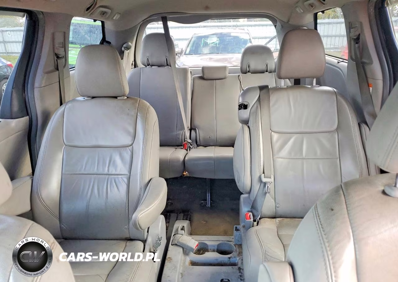 2015 Toyota Sienna Xle 8-Passenger VIN:5TDYK3DC1FS581792 - 10