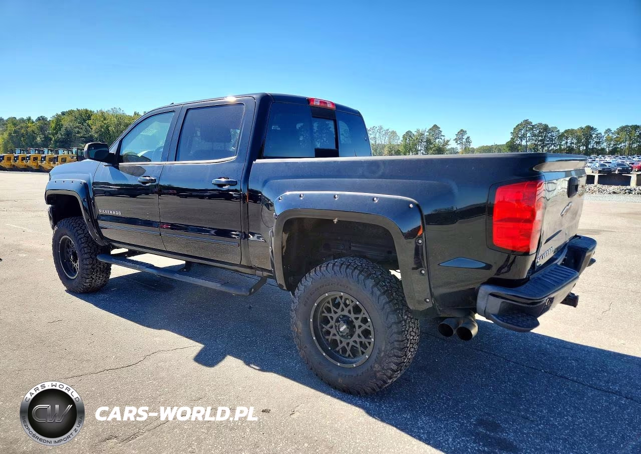 2018 Chevrolet Silverado K1500 Lt VIN:3GCUKREC7JG528991 - 2