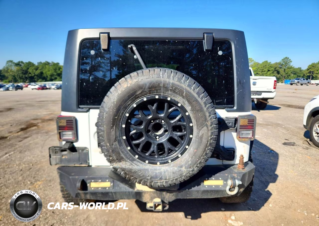 2017 Jeep Wrangler Unlimited Sport VIN:1C4BJWDG2HL725822 - 6