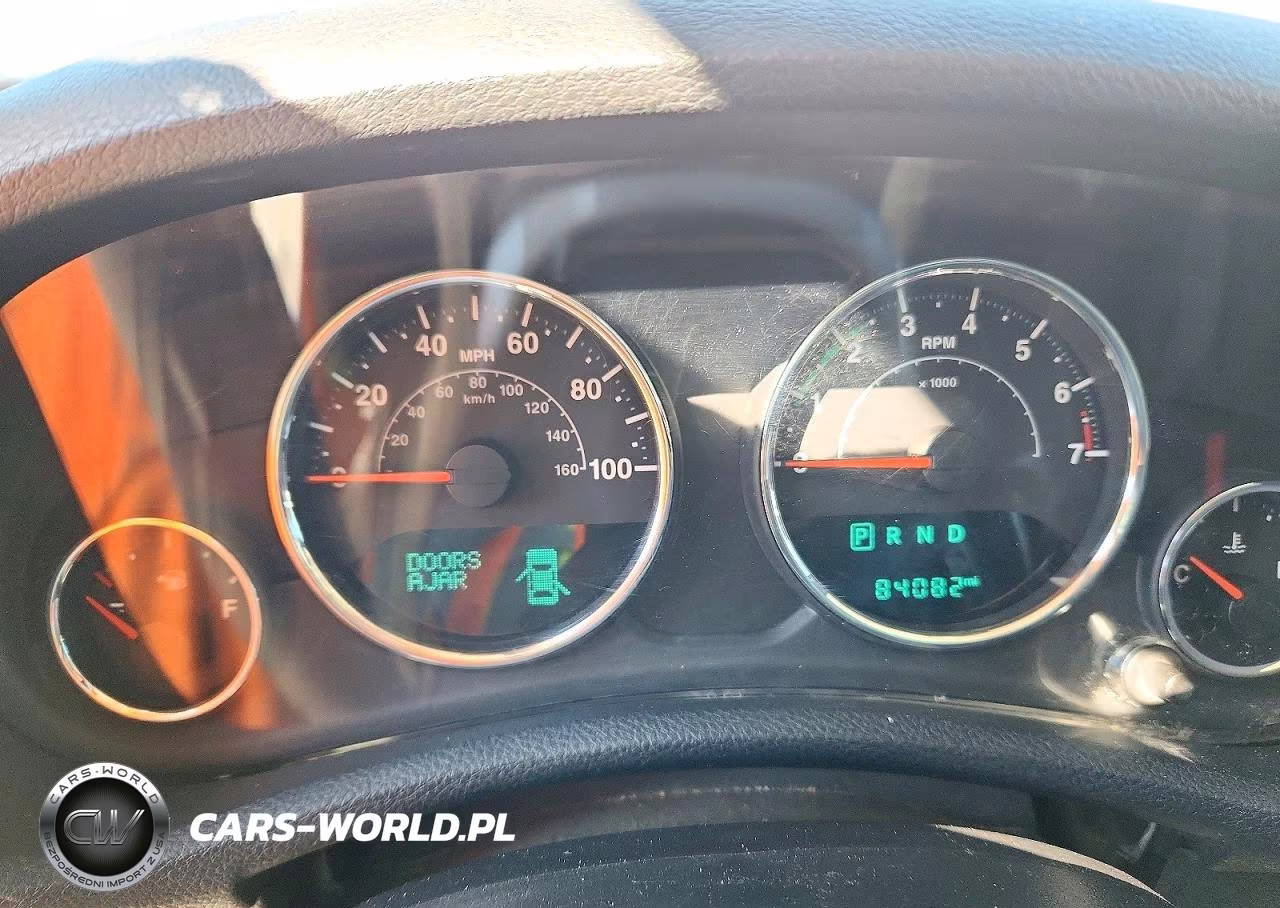 2017 Jeep Wrangler Unlimited Sport VIN:1C4BJWDG2HL725822 - 9