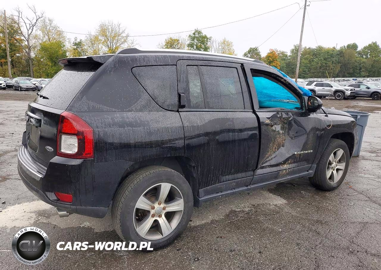 2017 Jeep Compass Latitude VIN:1C4NJDEB3HD126295 - 3