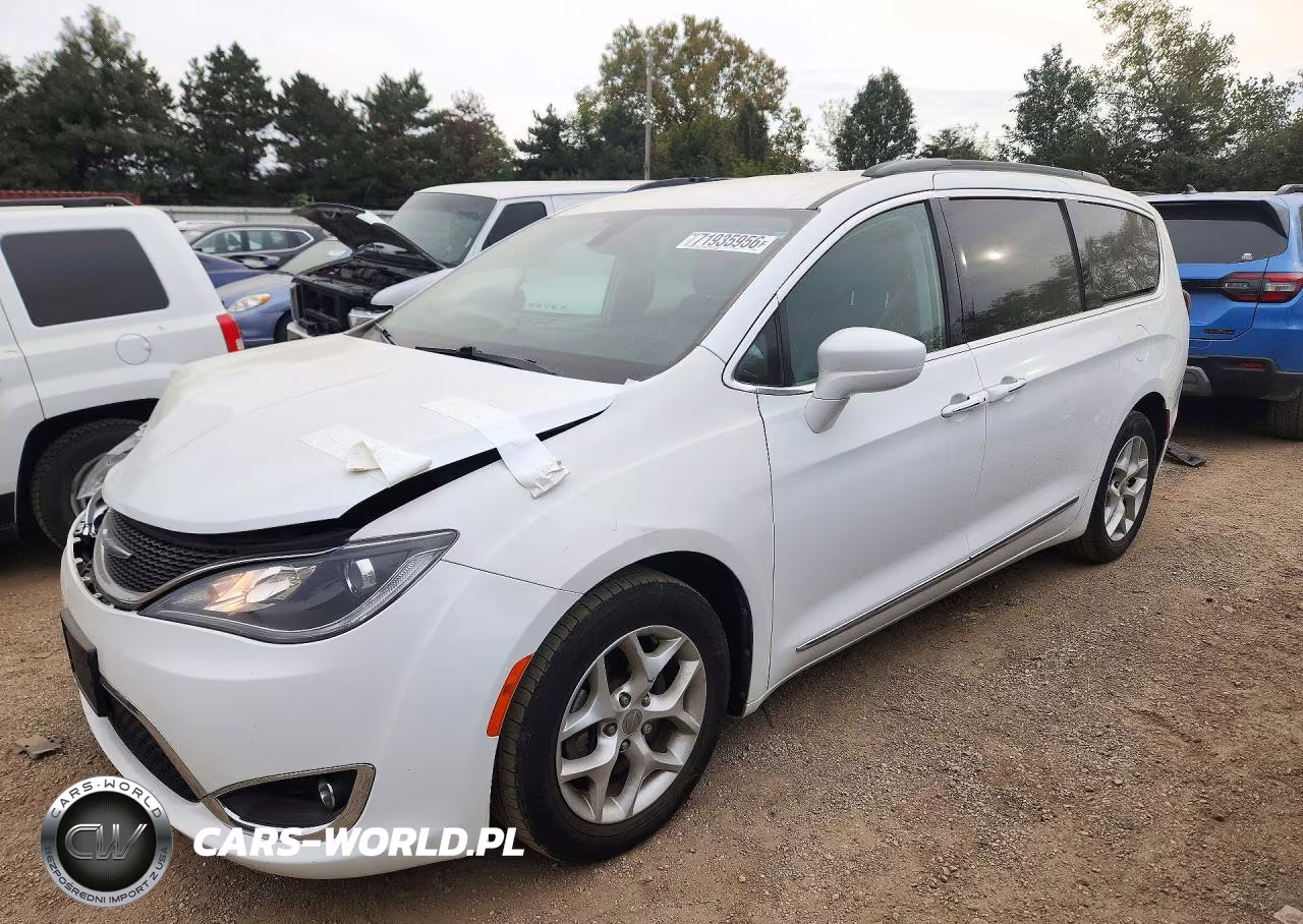 2017 Chrysler Pacifica Touring L VIN:2C4RC1BG0HR803617 - 1