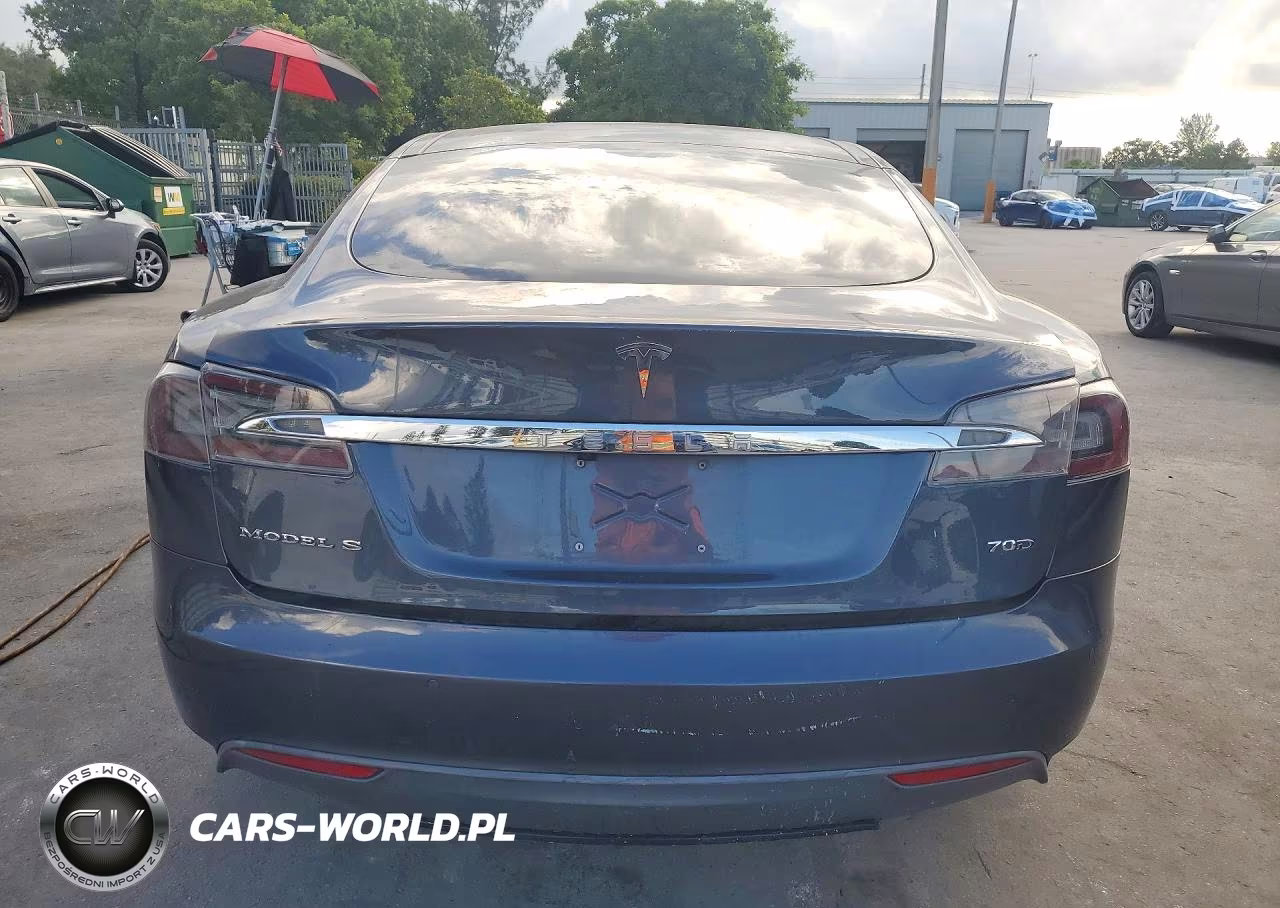 2016 Tesla Model S VIN:5YJSA1E28GF133820 - 6
