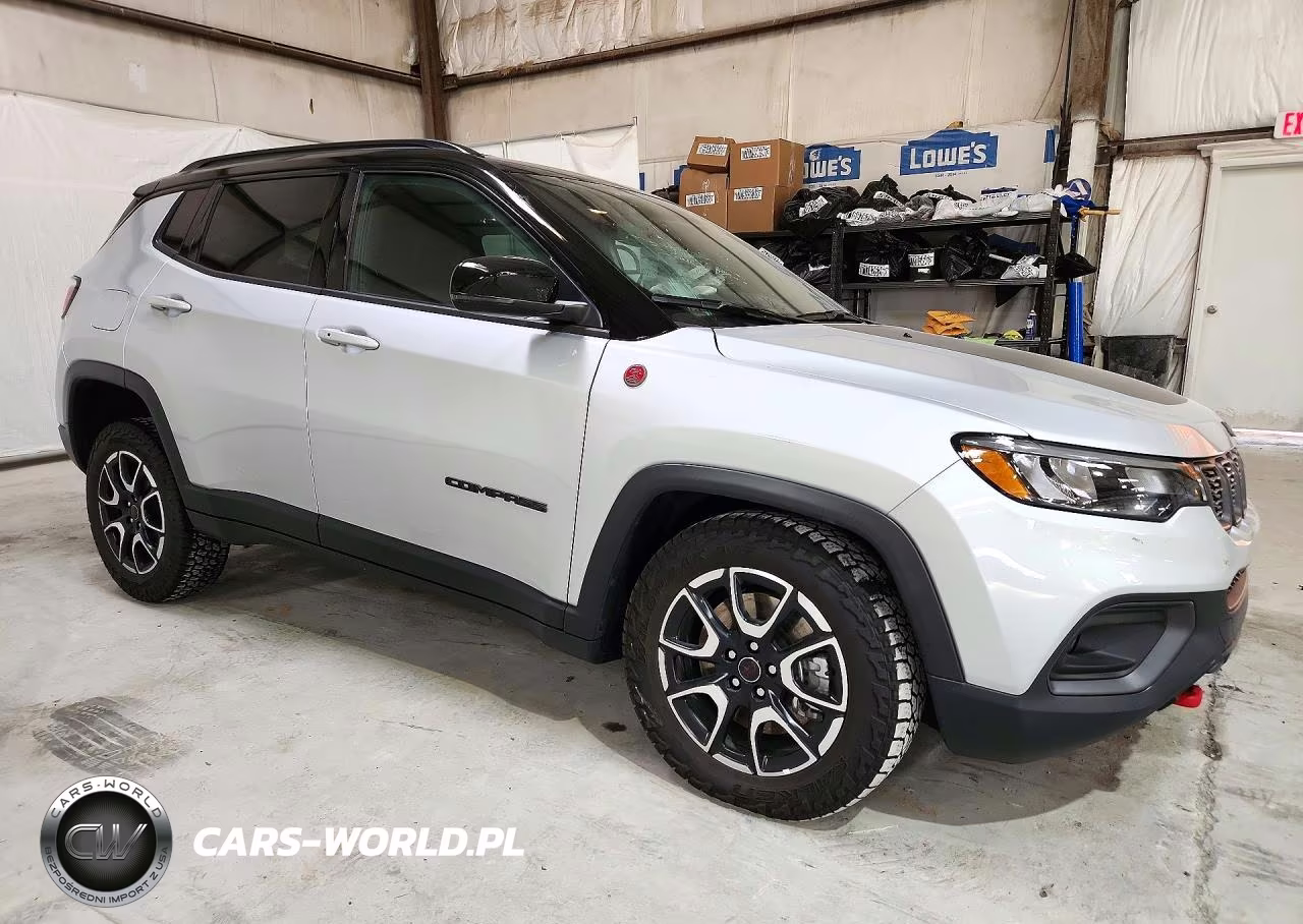 2026 Jeep Compass Trailhawk VIN:3C4NJDDN1TT186218 - 4