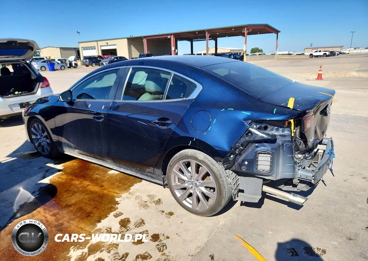 2021 Mazda 3 Preferred VIN:JM1BPACL0M1313744 - 2
