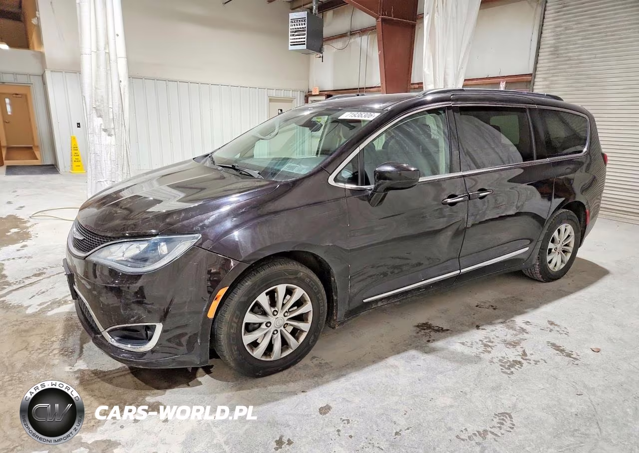 2017 Chrysler Pacifica Touring L – zdjęcie 1 z 13