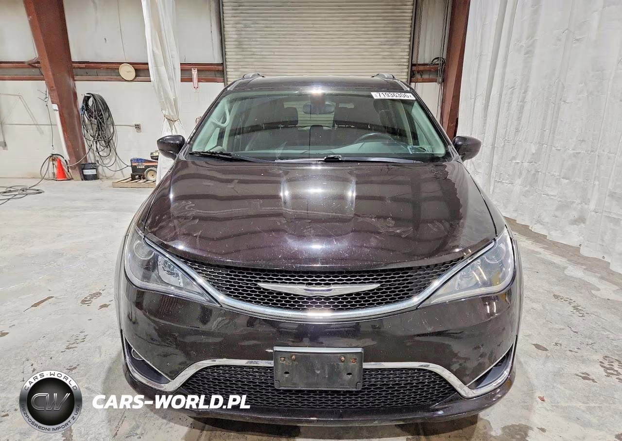 2017 Chrysler Pacifica Touring L VIN:2C4RC1BG4HR804916 - 5