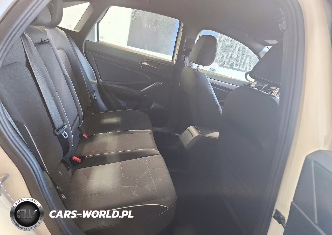 2025 Volkswagen Jetta Sport VIN:3VWBX7BU7SM030462 - 10
