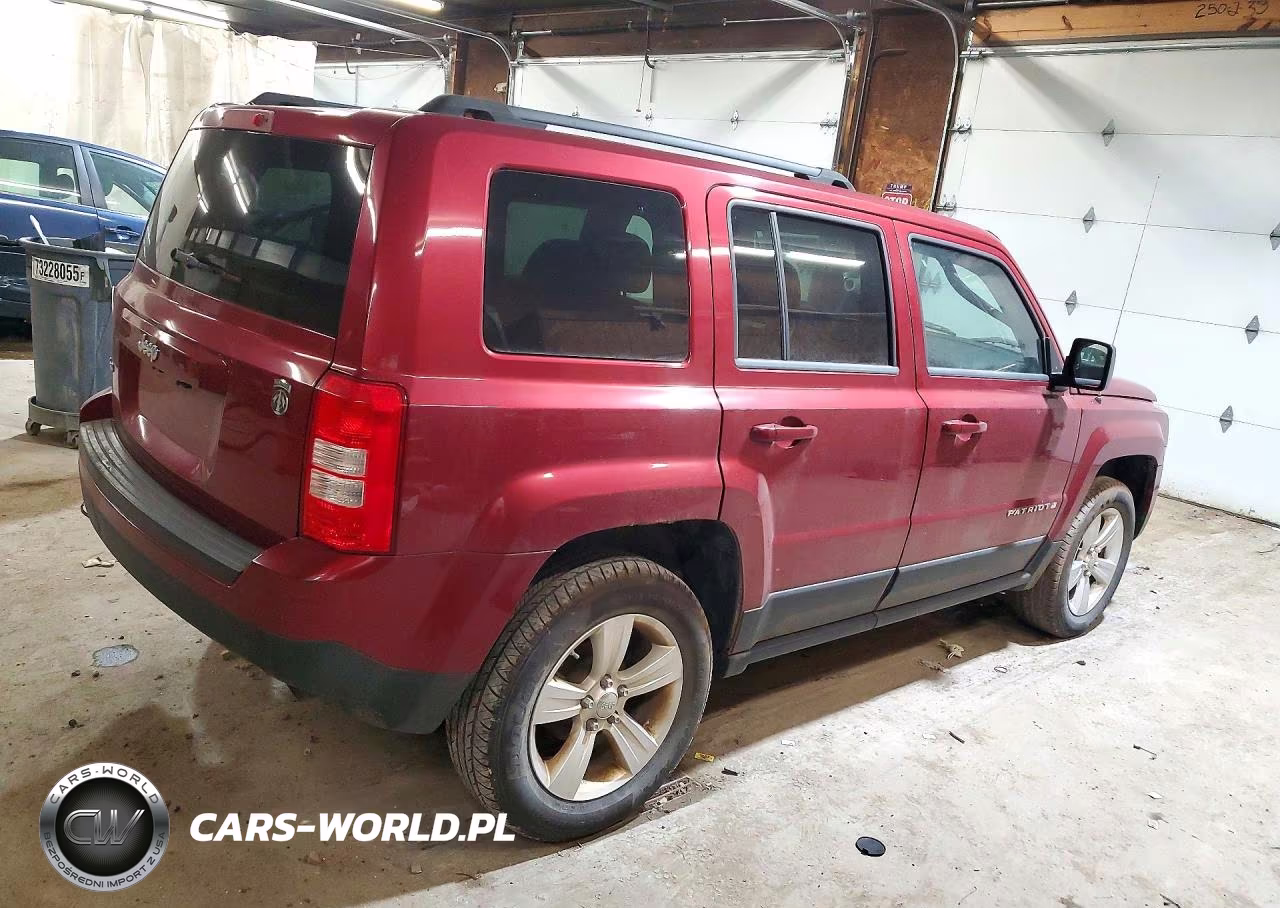 2012 Jeep Patriot Sport VIN:1C4NJRBB0CD598917 - 3