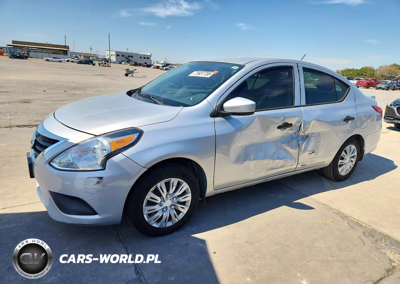 2017 Nissan Versa 1.6 S Plus