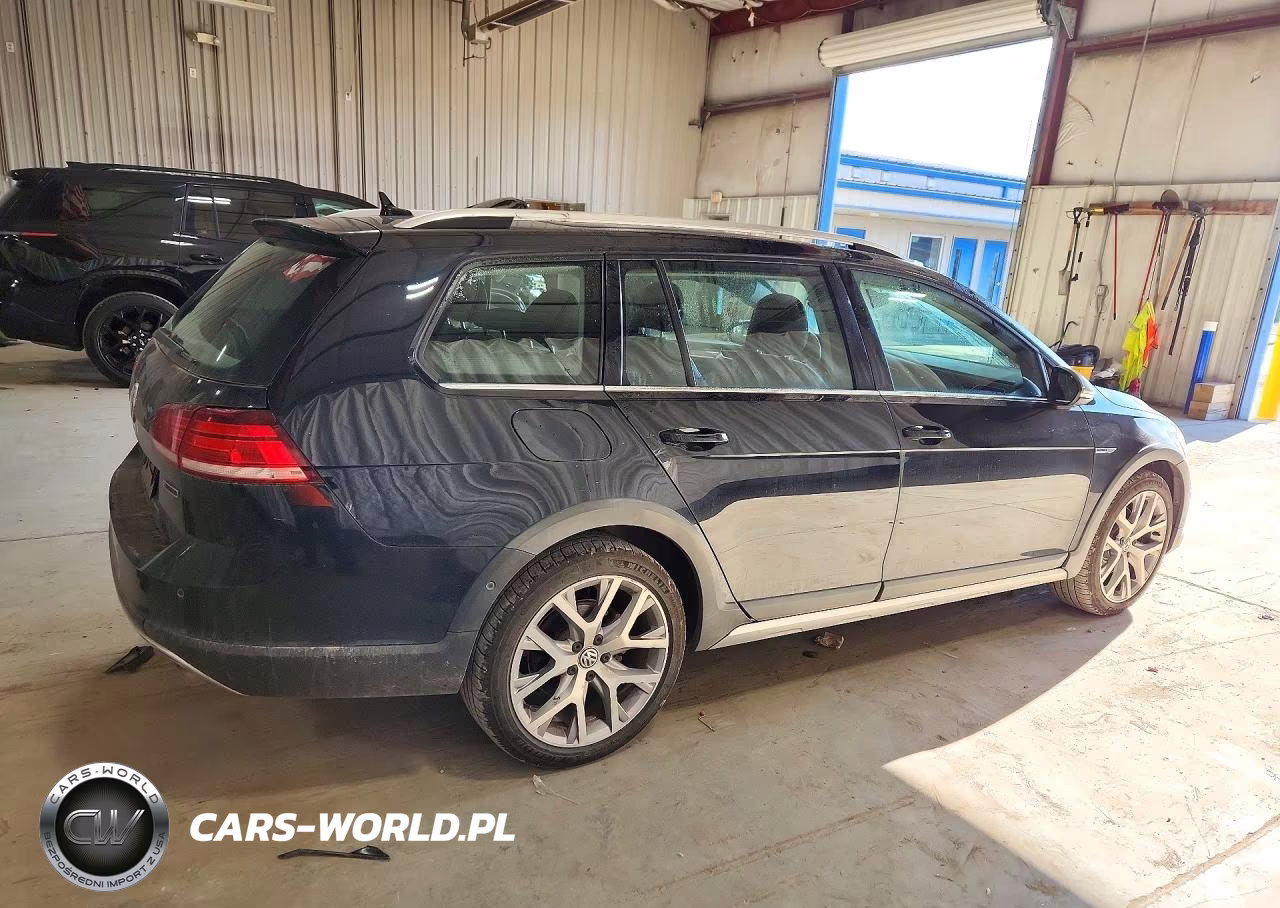 2019 Volkswagen Golf Alltrack S VIN:3VWM17AU1KM523534 - 3