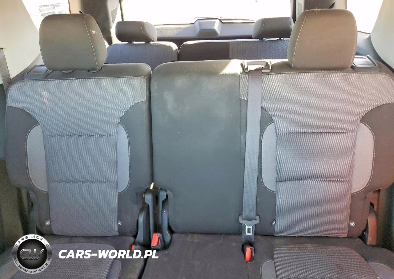 2019 Chevrolet Traverse Lt VIN:1GNERMKW5KJ242985 - 10