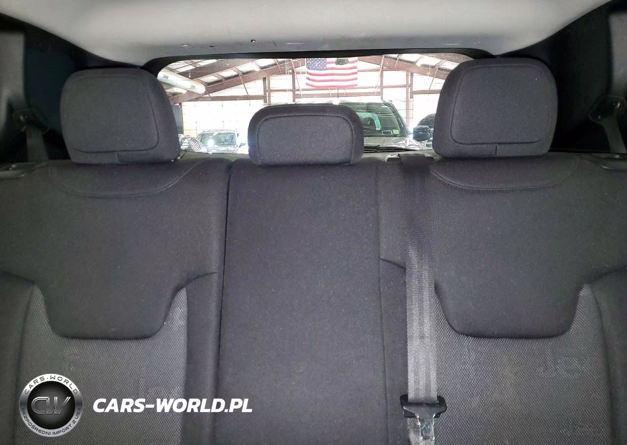 2017 Jeep Renegade Sport VIN:ZACCJBAB4HPF20939 - 10