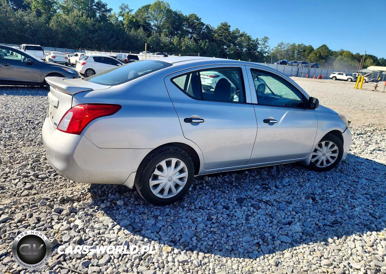 2013 Nissan Versa 1.6 S VIN:3N1CN7AP2DL888278 - 3