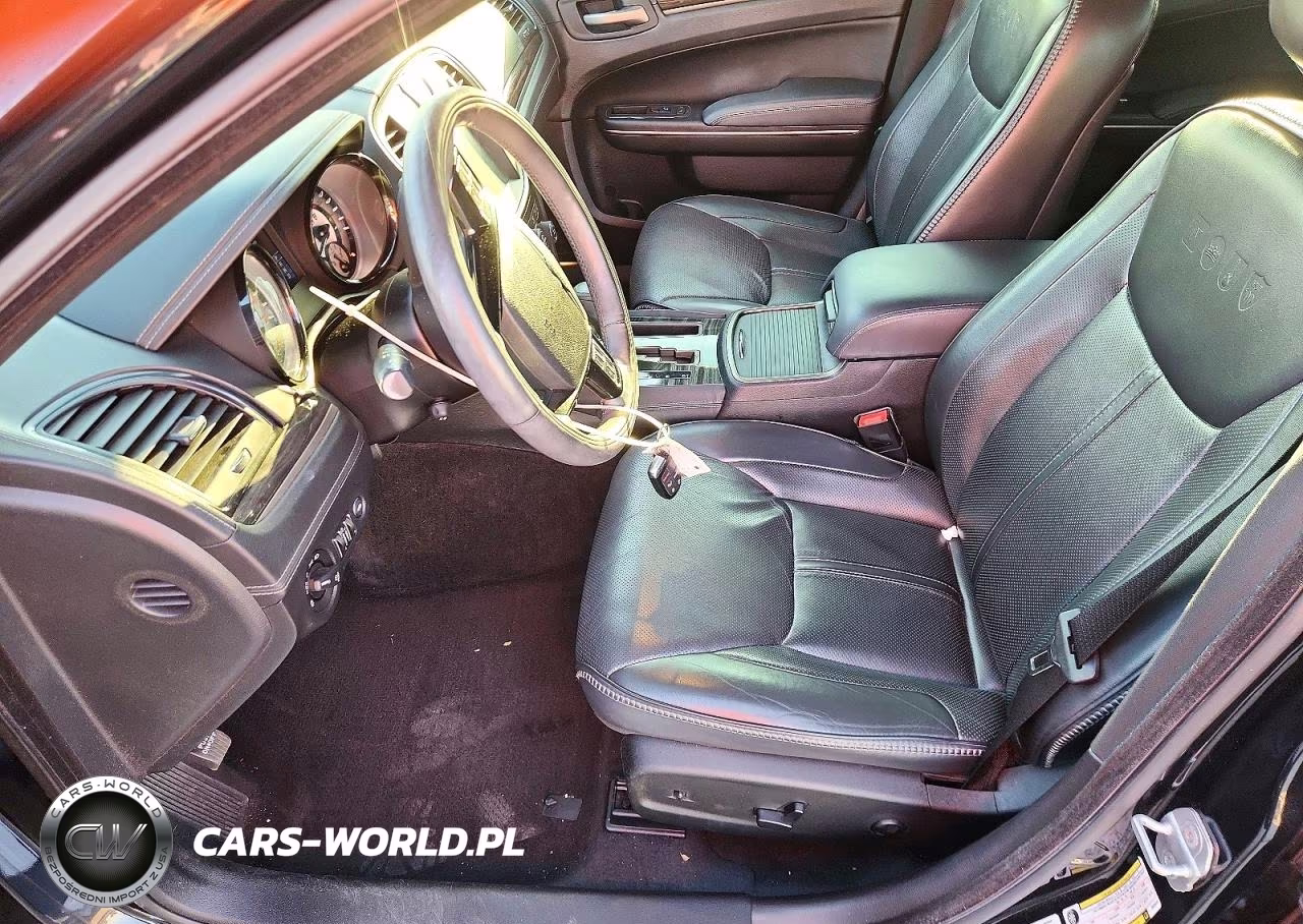 2013 Chrysler 300C Varvatos VIN:2C3CCADT5DH693491 - 7