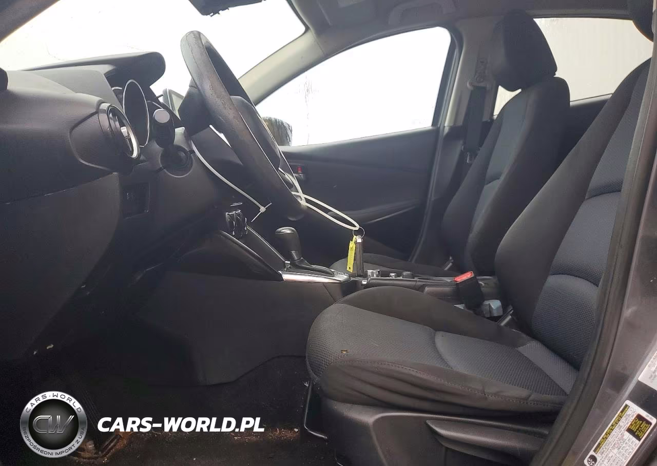 2016 Scion Ia Base VIN:3MYDLBZV4GY122770 - 7