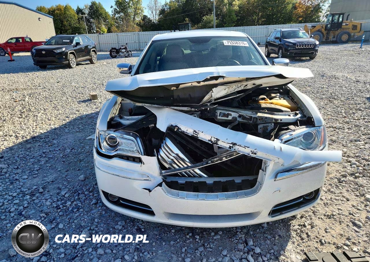 2012 Chrysler 300 Limited VIN:2C3CCAHG3CH184334 - 5