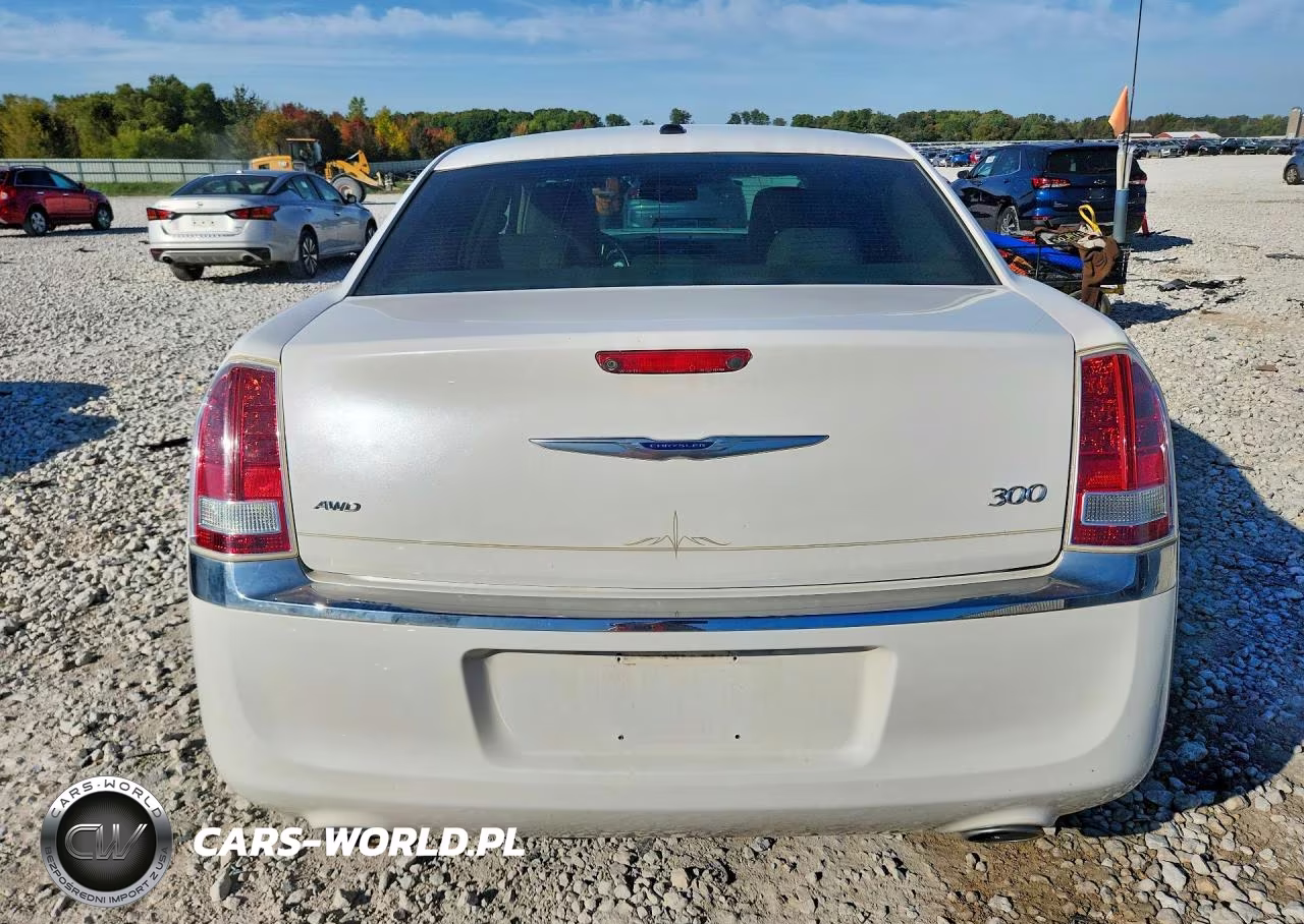 2012 Chrysler 300 Limited VIN:2C3CCAHG3CH184334 - 6