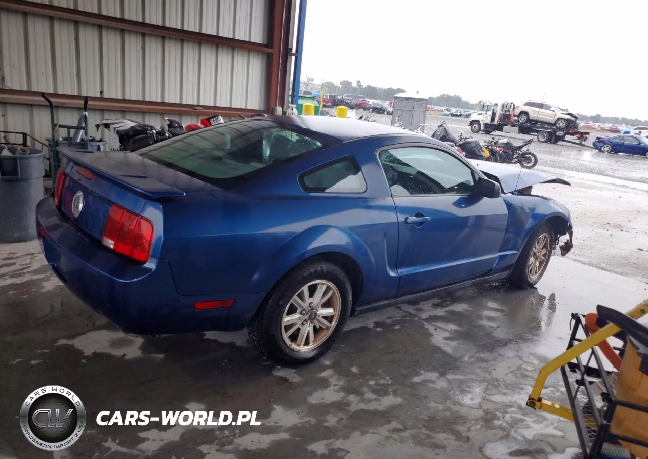 2007 Ford Mustang VIN:1ZVFT80N775215915 - 3
