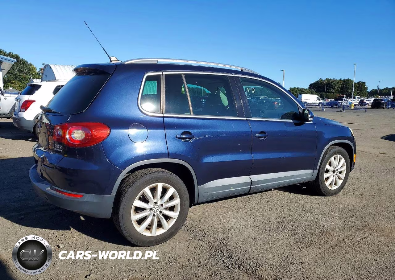 2011 Volkswagen Tiguan S VIN:WVGBV7AX8BW527911 - 3