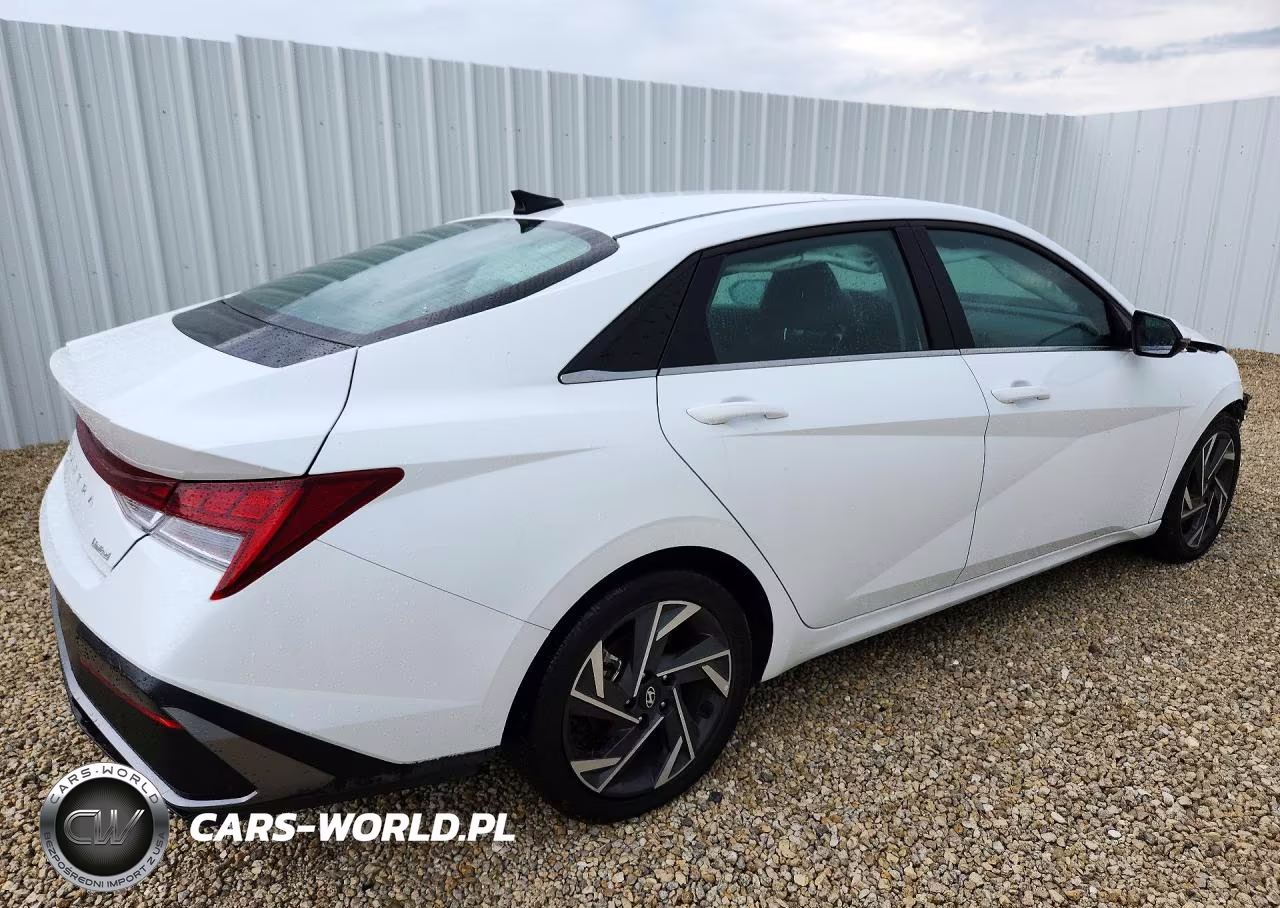 2025 Hyundai Elantra Limited VIN:KMHLP4DGXSU996891 - 3
