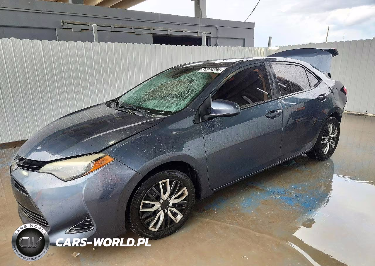 2018 Toyota Corolla Le VIN:2T1BURHE1JC074195 - 1