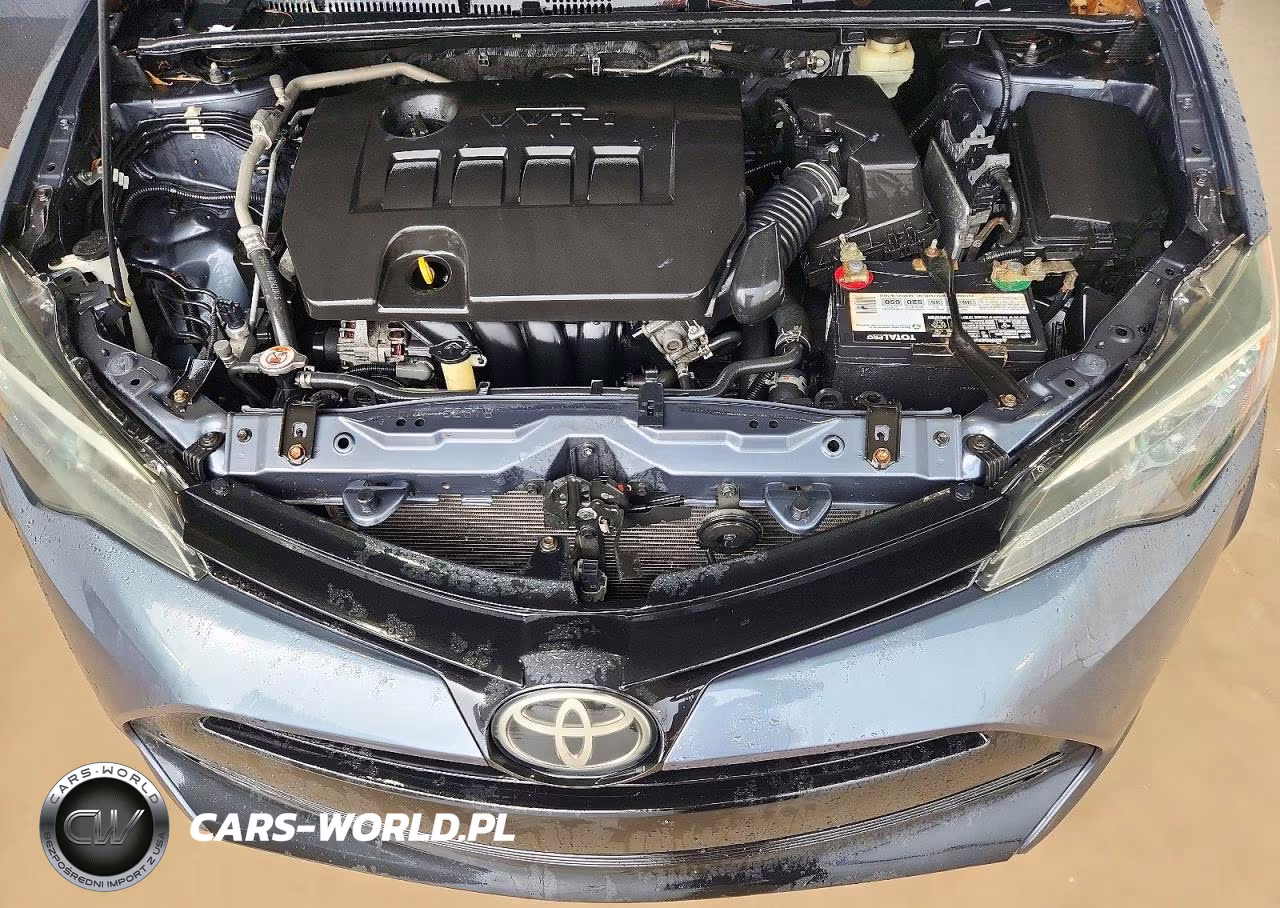 2018 Toyota Corolla Le VIN:2T1BURHE1JC074195 - 11