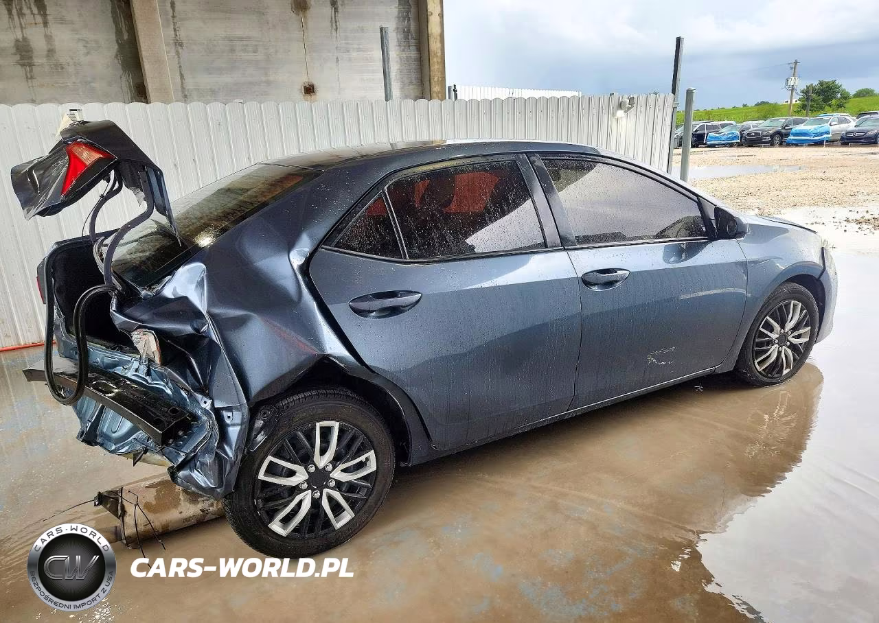 2018 Toyota Corolla Le VIN:2T1BURHE1JC074195 - 3