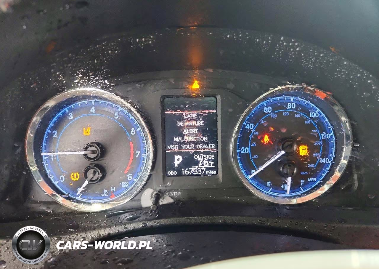 2018 Toyota Corolla Le VIN:2T1BURHE1JC074195 - 9