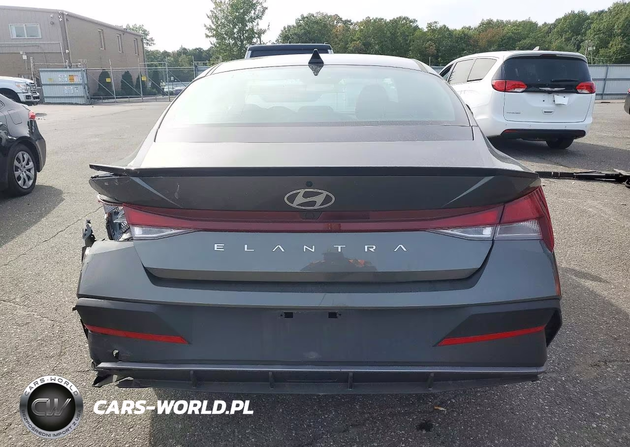 2026 Hyundai Elantra Sel Sport VIN:KMHLM4DG1TU180839 - 6