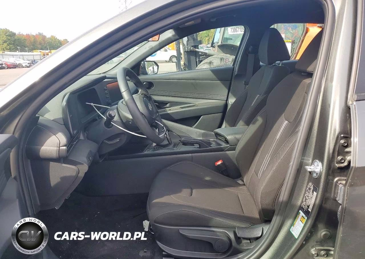 2026 Hyundai Elantra Sel Sport VIN:KMHLM4DG1TU180839 - 7