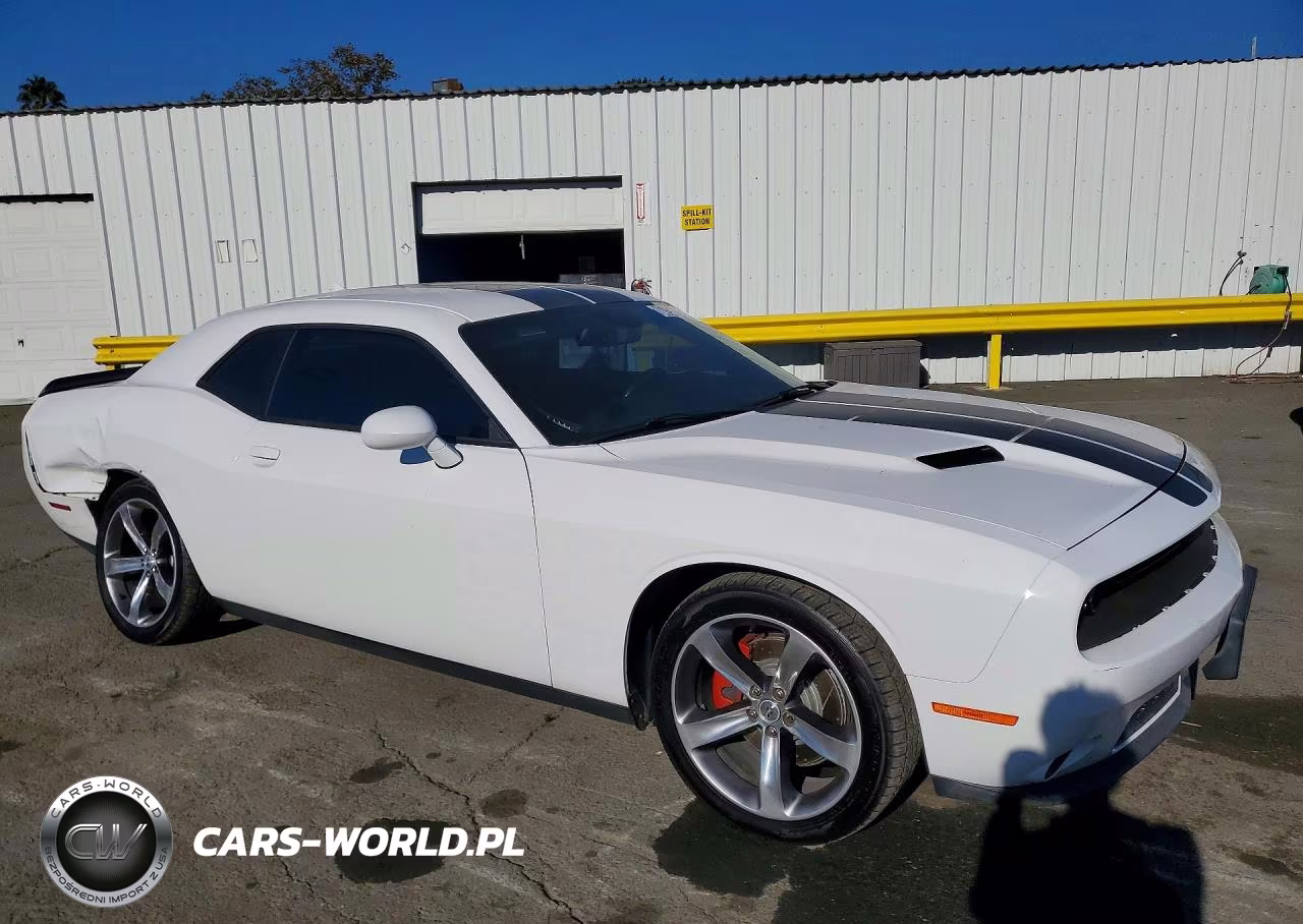 2016 Dodge Challenger Sxt VIN:2C3CDZAG9GH201472 - 4