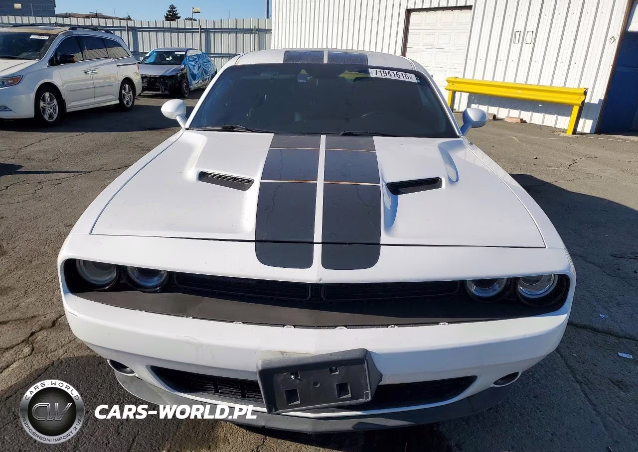 2016 Dodge Challenger Sxt VIN:2C3CDZAG9GH201472 - 5
