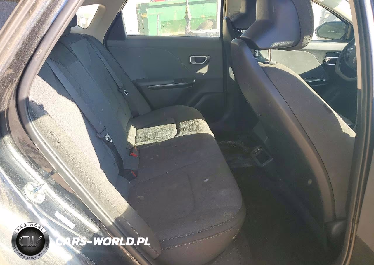 2025 Kia K4 Lxs VIN:3KPFT4DE9SE157387 - 10