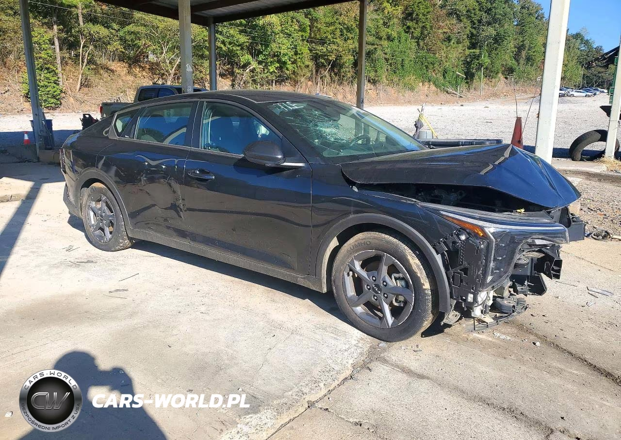 2025 Kia K4 Lxs VIN:3KPFT4DE9SE157387 - 4