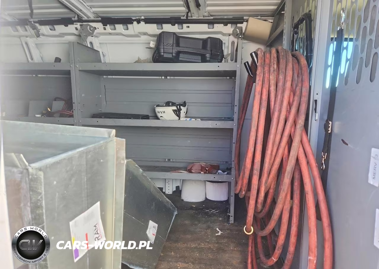 2020 Chevrolet Express G2500 VIN:1GCWGAFP1L1150701 - 10