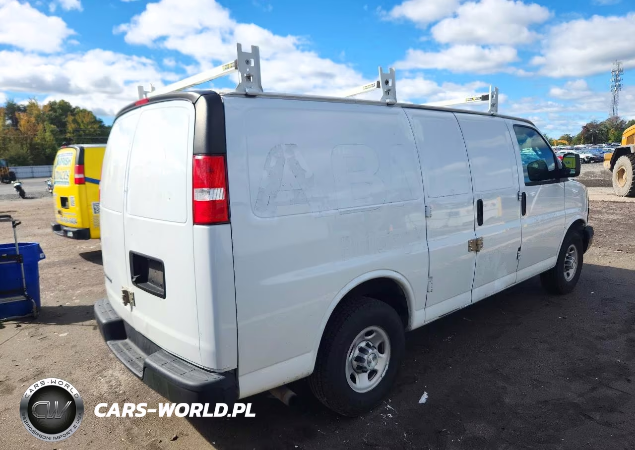 2020 Chevrolet Express G2500 VIN:1GCWGAFP1L1150701 - 3