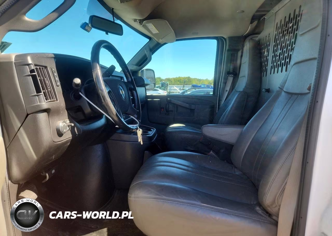 2020 Chevrolet Express G2500 VIN:1GCWGAFP1L1150701 - 7